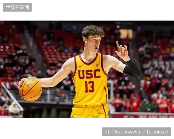劳姆的左路传中成为莱比锡常规武器,为锋线提供了稳定支持。